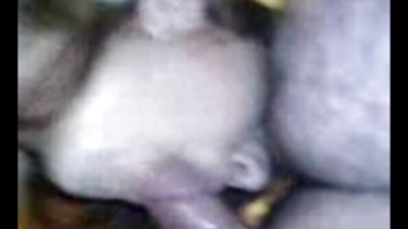 કૌંસ સ્ટ્રીપ્સ અને હસ્તમૈથુન વીડીયો બીપી સેકસી માં નાના tits સોલો છોકરી
